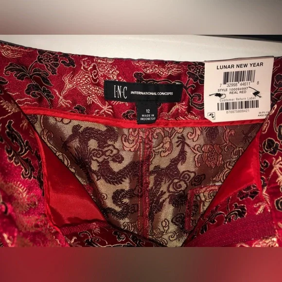 NWT Jacquard Skinny Cropped Pants in Red - Picture 3 of 7